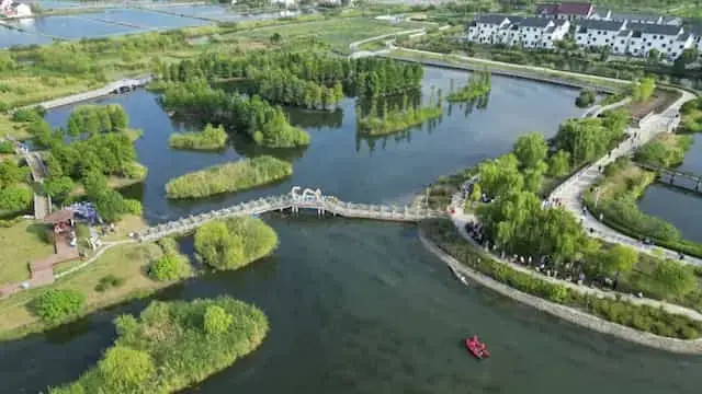 Цаоцзин Шуйкэ - экологический парк с водными каналами и островами