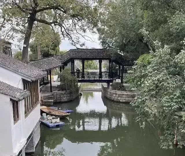 Древний водный город Синьчан в Пудуне - каналы, старинные дома и каменные мосты