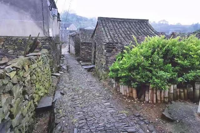 Каменные дома и улочки деревни Сюйцзяшань, уезд Нинхай