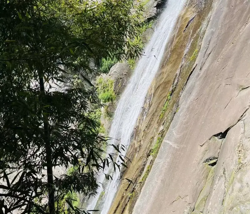 Водопад в тумане