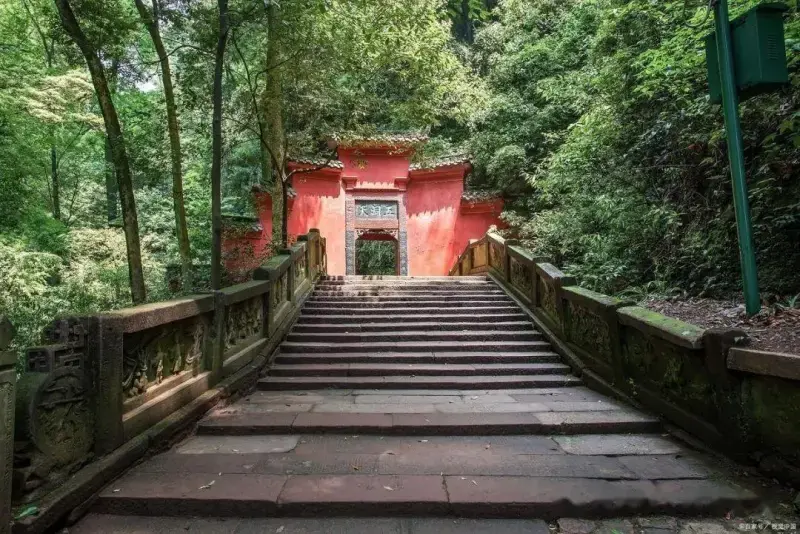 Храм Гоцинци (国清寺)