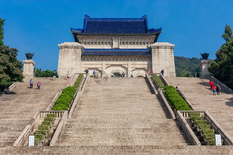 Мавзолей Сунь Ятсена (中山陵)