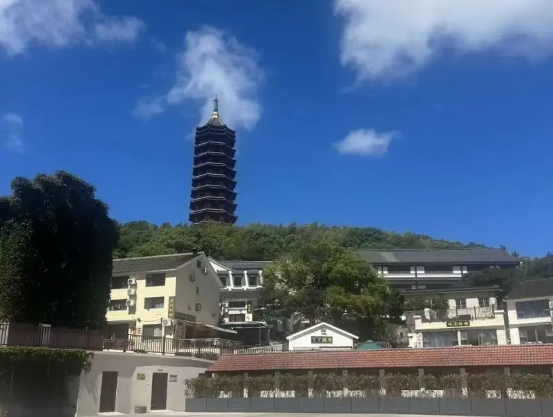 Пагода Дуобao (多宝塔)