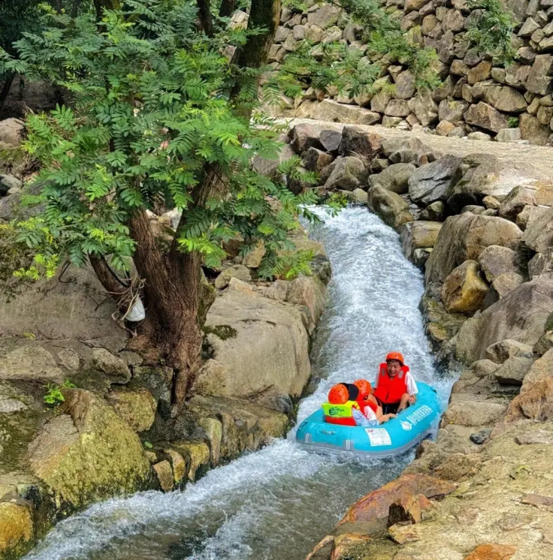 Рафтинг в ущелье Шаньваньвань (桐庐山湾湾激流探险)