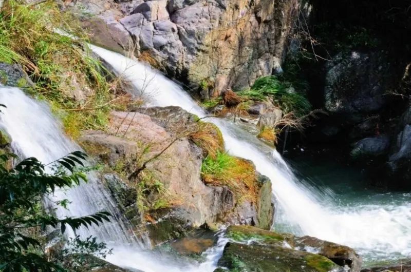Каскад водопадов Шуйсякун