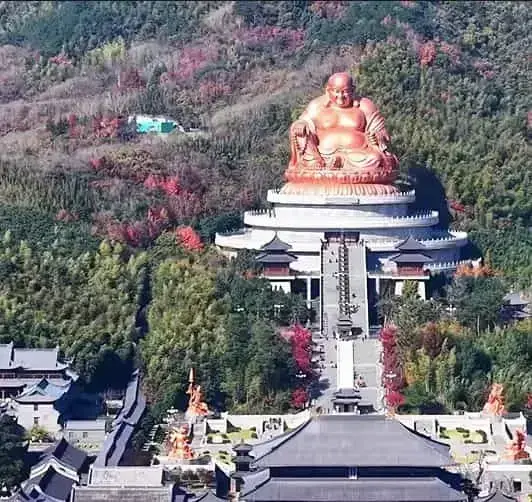 Водопад Цяньчжанянь (千丈岩)