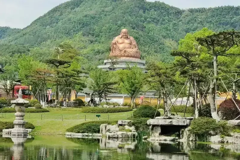 Горные пейзажи Сюэдоушань (雪窦山)