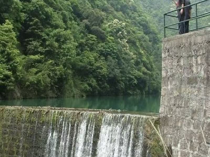 Водопад «Серебряная нить»