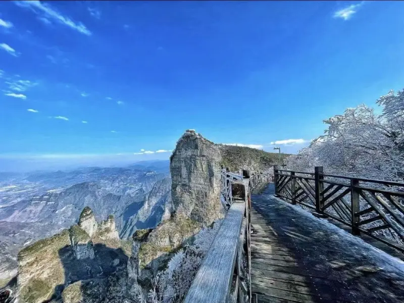 Канатная дорога на Тяньмэньшань (天门山)