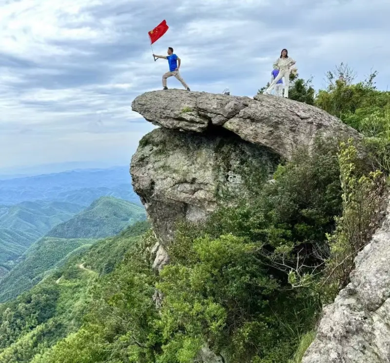 Панорама хребта Zoumagang, бамбуковые леса и горные вершины
